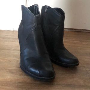 Dolce Vita Black Ankle Booties